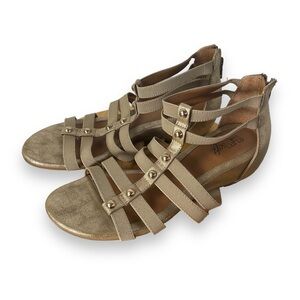 Softt Shoes Euro Soft Gold Flats Gladiator Strappy Metallic Tan‎ Size 7.5 NWT